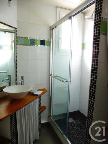 Appartement T4 à vendre  4 pièces - 68 m 2   MARSEILLE  - 13015