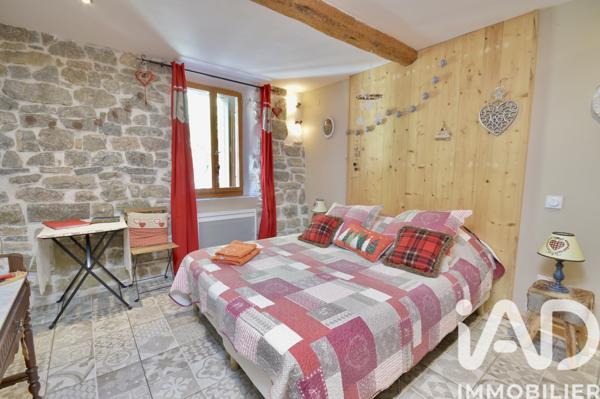 Immeuble à vendre 353 m² Saint-Pierre-des-Champs