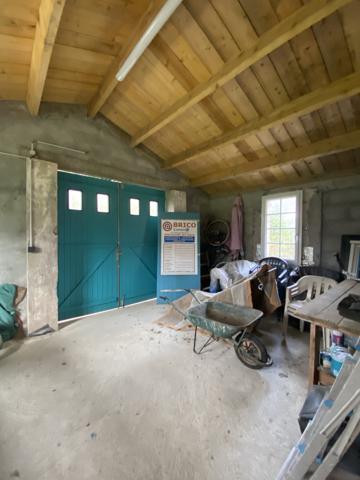 Challans (85300) CHALLANS PROCHE - MAISON 3 CHAMBRES AVEC GARAGE ET DEPENDANCES