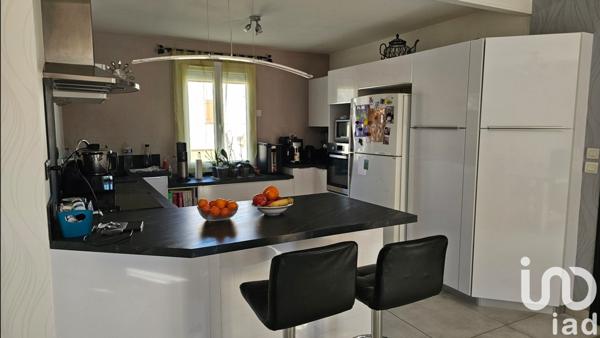 Maison 6 pièces de 140 m² à Trans-en-Provence (83720)