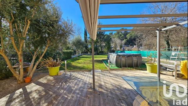 Maison 6 pièces de 140 m² à Trans-en-Provence (83720)