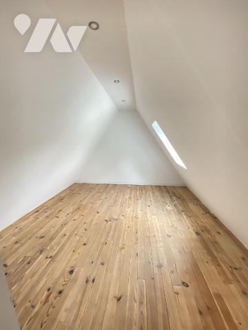 LOUDEAC HYPER CENTRE  Maison en pierre