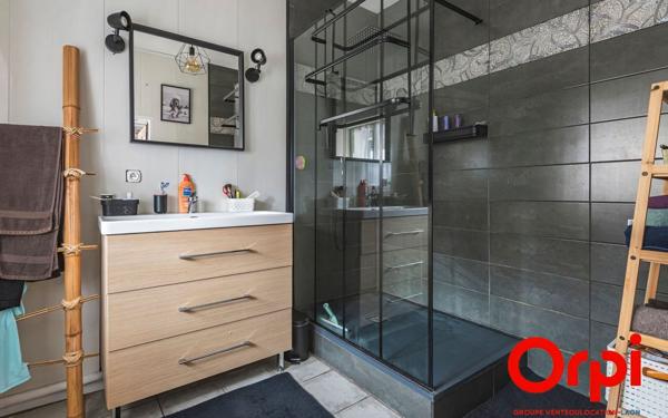 Maison à vendre    6 pièces •  Bruyères-et-Montbérault