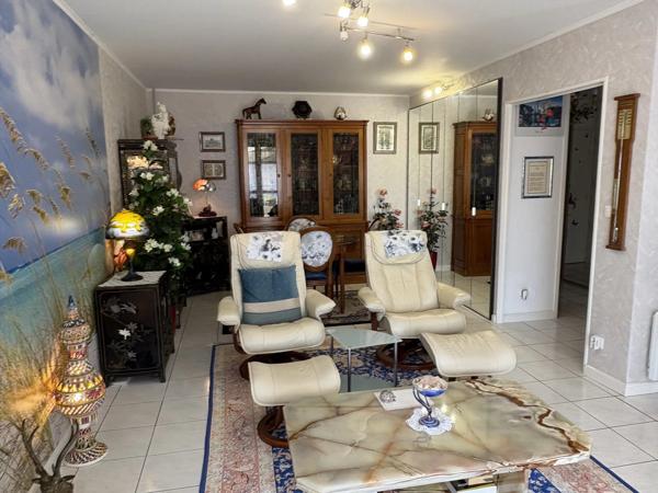 Viager occupé sans rente (100% Bouquet) situé proche Mairie de St Médard en Jalles (33160) / VIAGER ETHIQUE by EXP REALTY