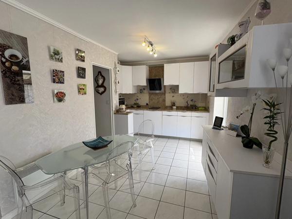 Viager occupé sans rente (100% Bouquet) situé proche Mairie de St Médard en Jalles (33160) / VIAGER ETHIQUE by EXP REALTY