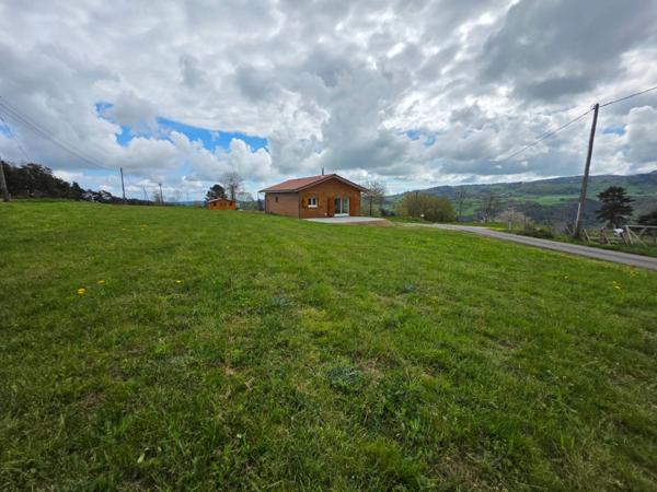 Maison PLAIN-PIED de 97 m² avec 2942 m² de terrain, vue imprenable