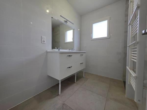 Maison PLAIN-PIED de 97 m² avec 2942 m² de terrain, vue imprenable