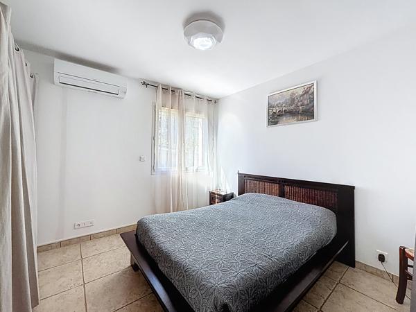 Maison
         5 pièces
        - 134 m² Exclusivité 445 000 € *