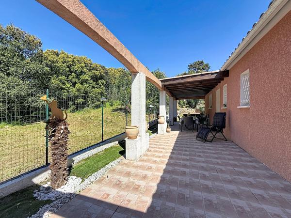 Maison
         5 pièces
        - 134 m² Exclusivité 445 000 € *