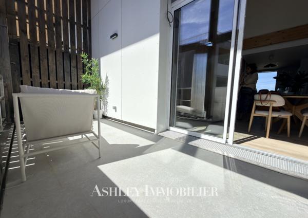 A VENDRE APPARTEMENT TYPE 4 LA ROCHELLE - VUE SUR LE CANAL DE ROMPSAY