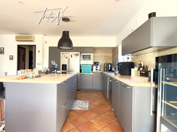 Villa 4 faces de 113 m2 - 4 chambres - piscine - Latour-Bas-Elne