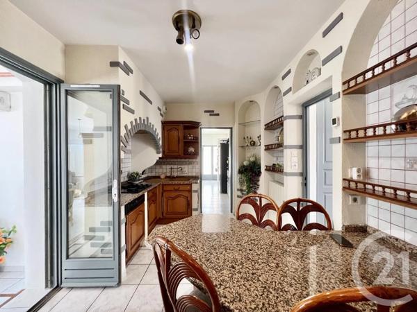 Maison à vendre  6 pièces - 200 m 2   FROUZINS  - 31
