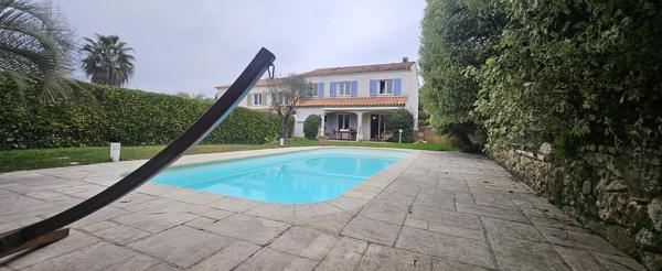 Maison 5 pièces - 110 m² Exclusivité efficity