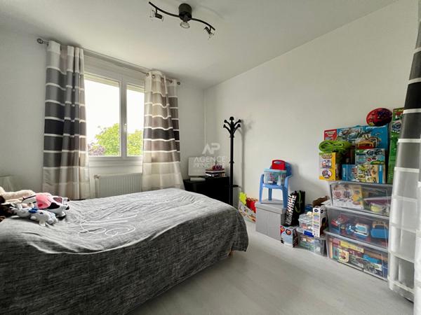 Appartement Houilles 5 pièce(s) 72.02 m2 €269 000 ** - Référence 750