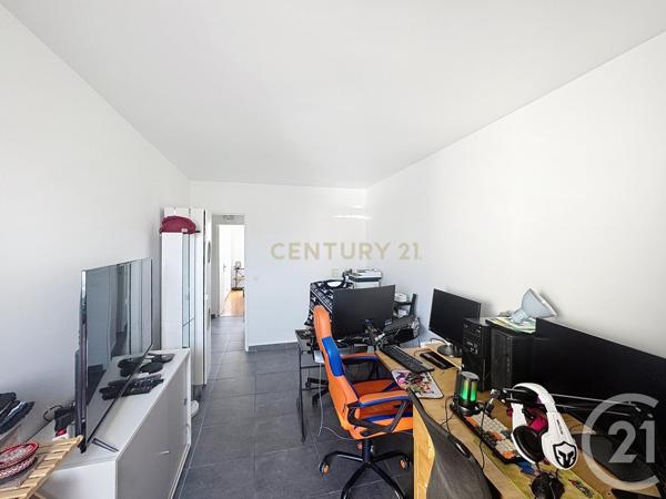 Appartement F4 à vendre  4 pièces - 83,02 m2 NOISY LE GRAND - 93