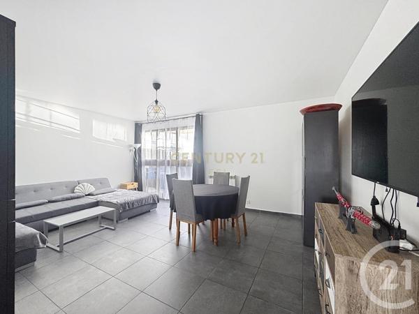 Appartement F4 à vendre  4 pièces - 83,02 m2 NOISY LE GRAND - 93