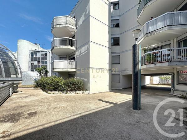 Appartement F4 à vendre  4 pièces - 83,02 m2 NOISY LE GRAND - 93