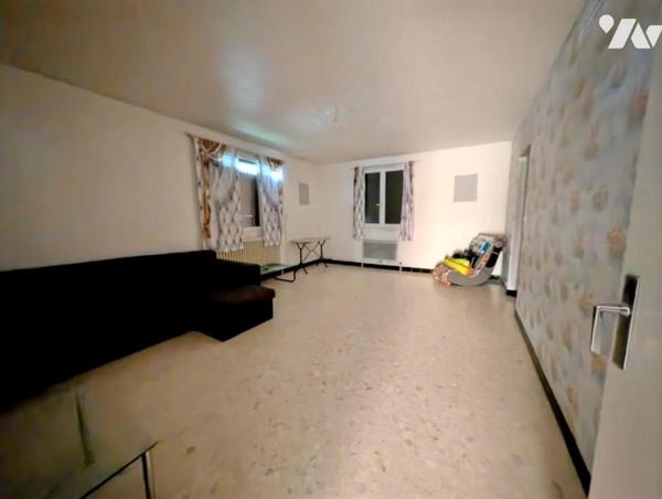 Maison 8 pièces  181 m²  Portes les Valence