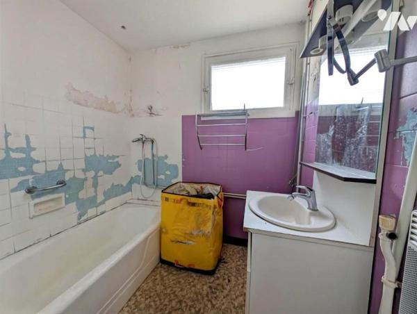 Maison 8 pièces  181 m²  Portes les Valence