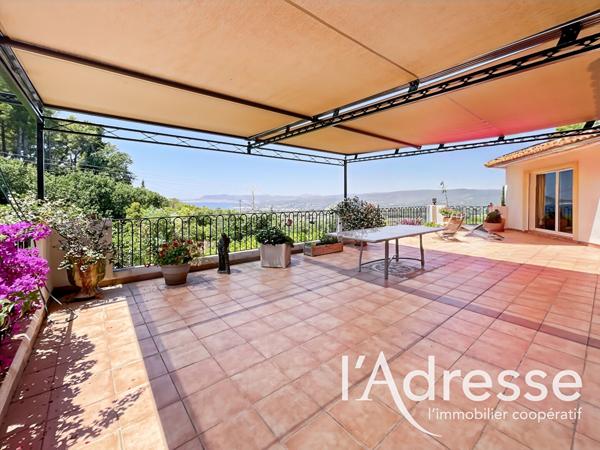 Maison La Cadière D'Azur - 6 pièces - 210 m2