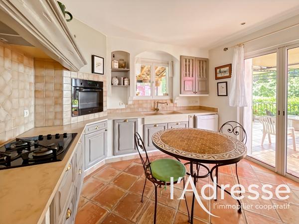 Maison La Cadière D'Azur - 6 pièces - 210 m2