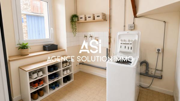 Maison Montsurs 8 pièce(s) 254 m2