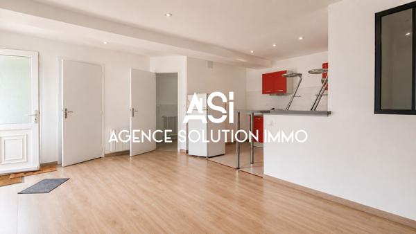 Maison Montsurs 8 pièce(s) 254 m2