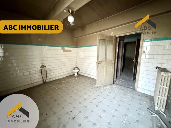 Orange (84100) Immeuble de rapport centre-ville d'Orange