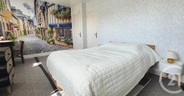 Maison à vendre  4 pièces - 131 m 2   MONTLUCON  - 03