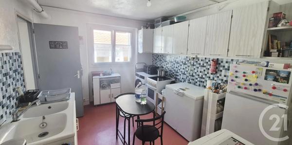 Maison à vendre  4 pièces - 131 m 2   MONTLUCON  - 03