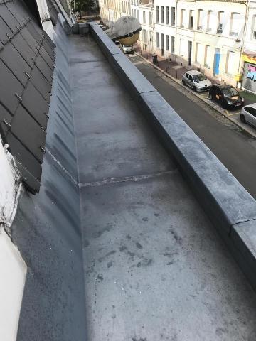 Douai, maison de ville double distribution avec jardin et 2 garages attenants