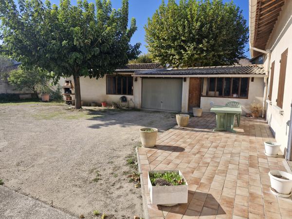 Courthézon (84350) Maison plain pied avec terrain