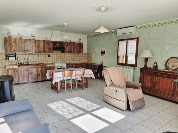 Courthézon (84350) Maison plain pied avec terrain