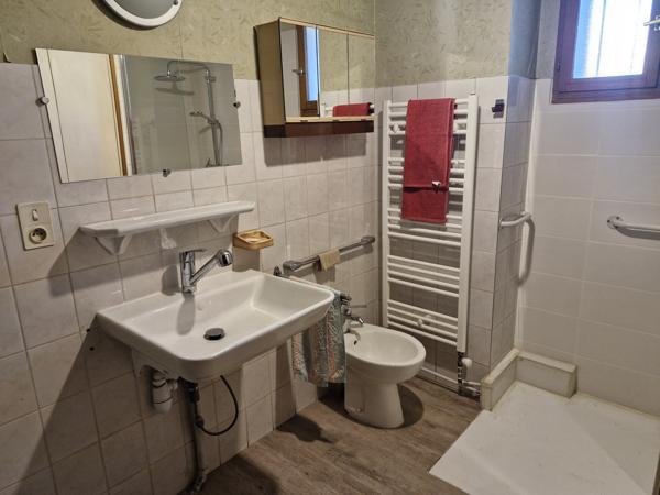 Courthézon (84350) Maison plain pied avec terrain