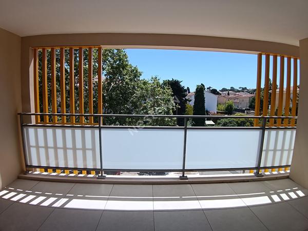 Appartement T4 de 90,40 m² avec terrasse de 11 m² et 2 places de parking