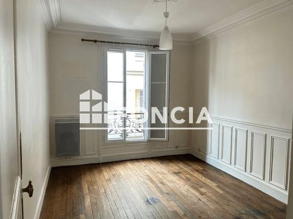 Location Appartement 2 pièces 40.15 m² - 16 RUE GANNERON Paris 75018