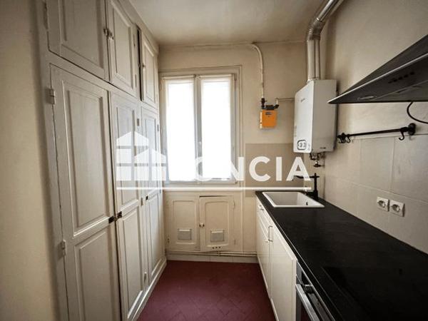 Location Appartement 2 pièces 40.15 m² - 16 RUE GANNERON Paris 75018