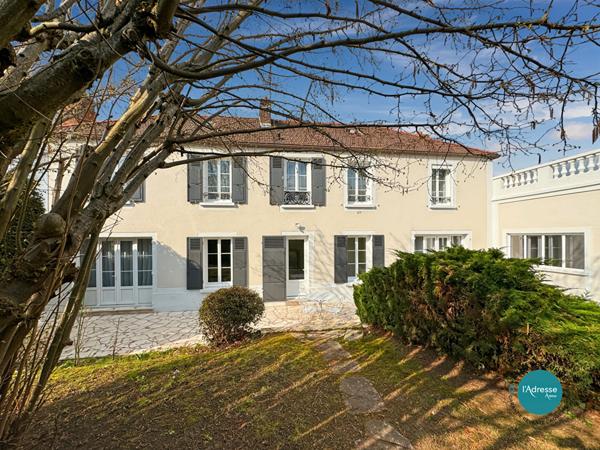 Maison Mennecy 6 pièce(s) 250 m2