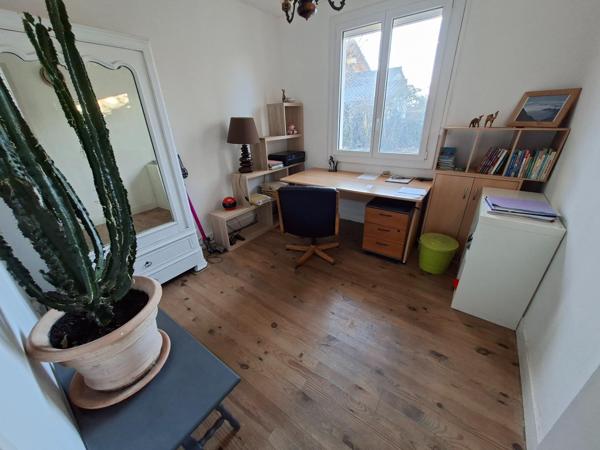 Maison T4 plein pied sur un terrain de 1152m² avec dépendance et garage