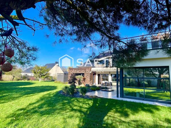 Maison d'architecte 231m2, sur 2289 m2 de terrain
