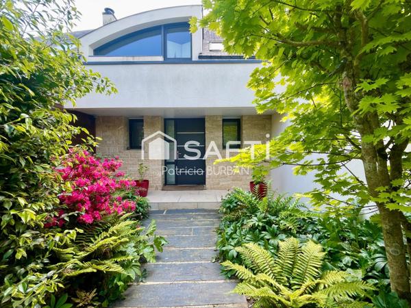 Maison d'architecte 231m2, sur 2289 m2 de terrain