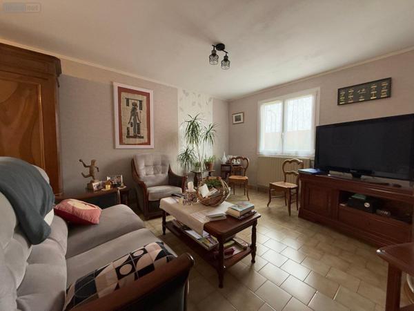 Maison à vendre à La Suze-sur-Sarthe dans la Sarthe (72210), ref : SL-72021-458