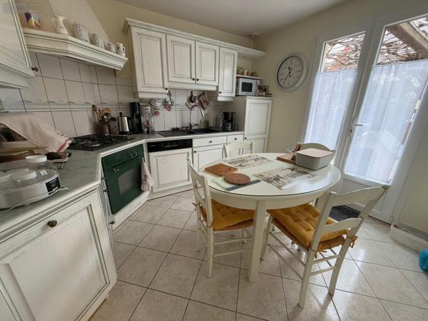 Maison à vendre à La Suze-sur-Sarthe dans la Sarthe (72210), ref : SL-72021-458