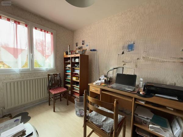 Maison à vendre à La Suze-sur-Sarthe dans la Sarthe (72210), ref : SL-72021-458