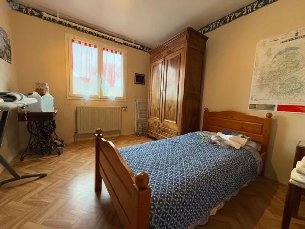 Maison à vendre à La Suze-sur-Sarthe dans la Sarthe (72210), ref : SL-72021-458