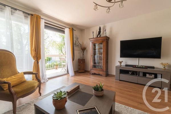 Appartement T4 à vendre  4 pièces - 84,89 m 2   FONTAINE  - 38