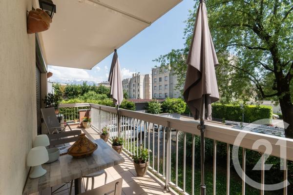Appartement T4 à vendre  4 pièces - 84,89 m 2   FONTAINE  - 38
