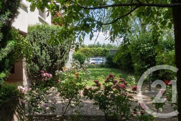 Appartement T4 à vendre  4 pièces - 84,89 m 2   FONTAINE  - 38