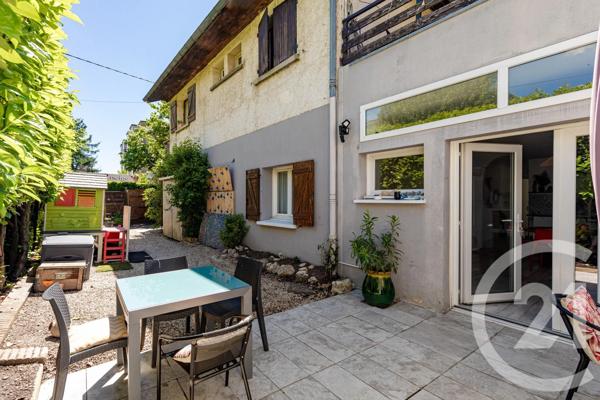 Appartement T4 à vendre  4 pièces - 84,89 m 2   FONTAINE  - 38