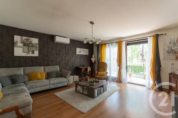 Appartement T4 à vendre  4 pièces - 84,89 m 2   FONTAINE  - 38